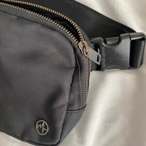 Black Woman’s Belt bag/Shoulder